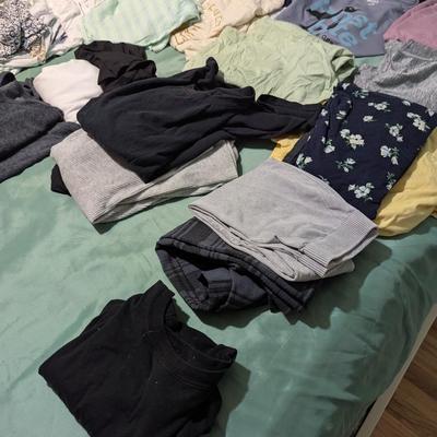 Assortment Of Night Clothing Size L/XL #1 (PB)