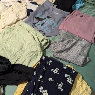 Assortment Of Night Clothing Size L/XL #1 (PB)