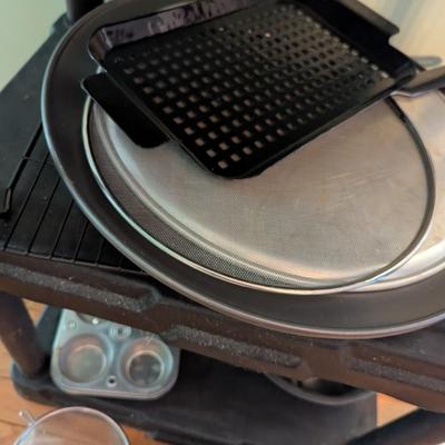 Assortment Of Kitchen Baking & Cooking Items #4 (SB)