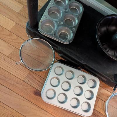 Assortment Of Kitchen Baking & Cooking Items #4 (SB)