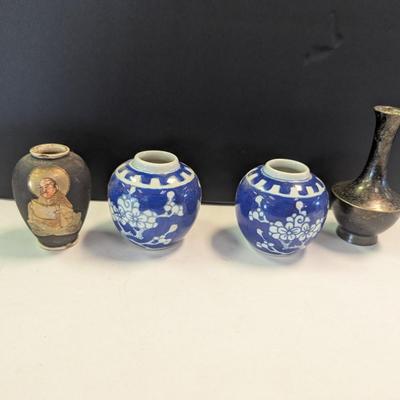Chinese Cobalt Blue & White Ginger Jar & Brass Vases
