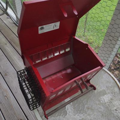 Heritage Farms Double Sided Metal Bird Feeder with Removable Suet Holders