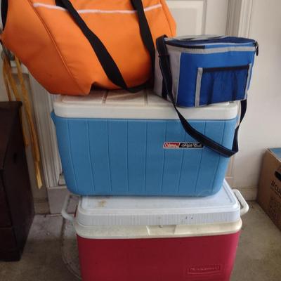 Collection of Coolers and Insulated Bags- Coleman, Igloo, and Rubbermaid