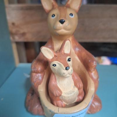 Kangaroo Salt and Pepper set