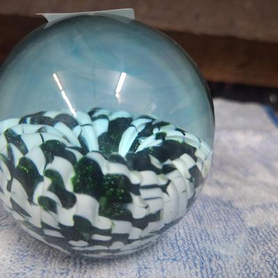 Glass paperweight