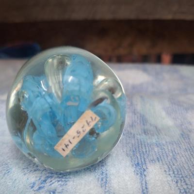 Glass paperweight