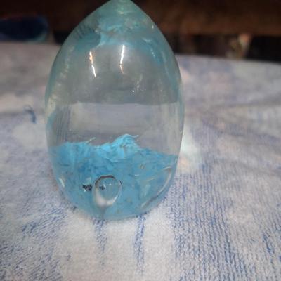Glass paperweight