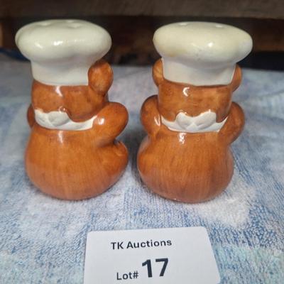 Chef bear salt and pepper shakers