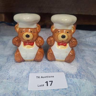 Chef bear salt and pepper shakers