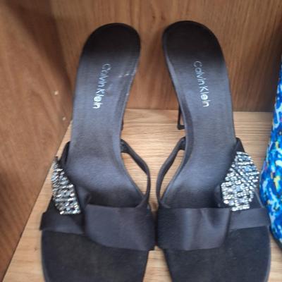 shoes- size 6