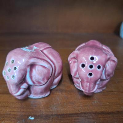 pink elephant salt and pepper shakers