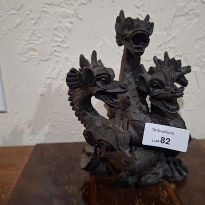 5 Dragon head statue