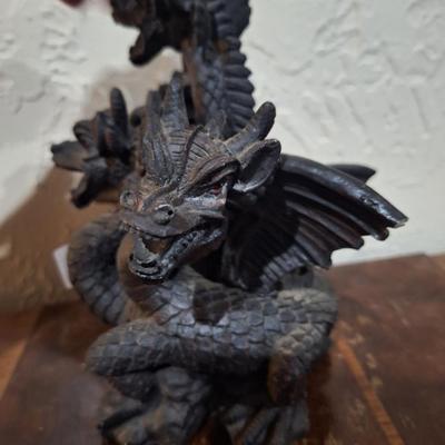 5 Dragon head statue