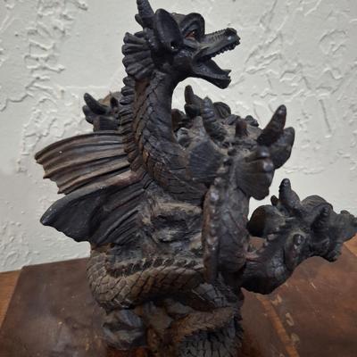 5 Dragon head statue