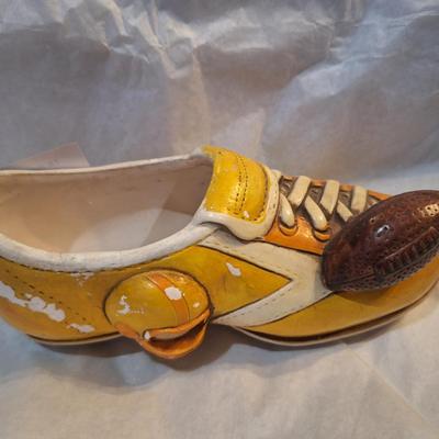 Yellow cleat planter