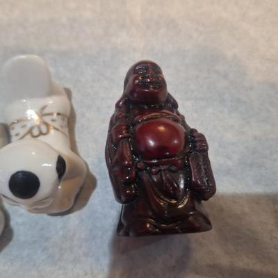 chopstick rests and small buddha
