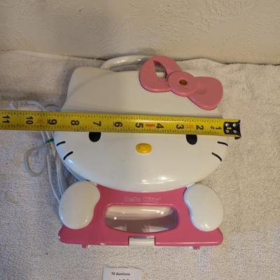 Hello Kitth Waffle Maker- tested and working