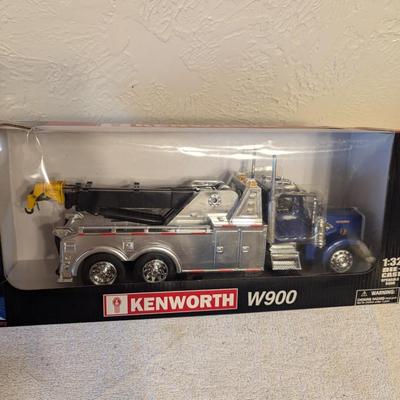 kenworth W900 Tow Truck 1:32 scale