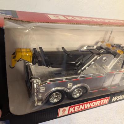 kenworth W900 Tow Truck 1:32 scale