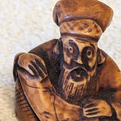 3 men figurine set