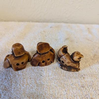 3 men figurine set
