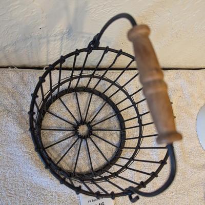Metal Basket with Handle