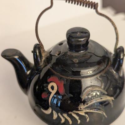 brown kettles salt and pepper shaker