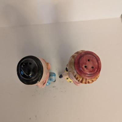 old couple- salt and pepper shaker