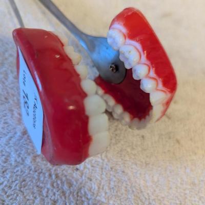 Chopping teeth tongs