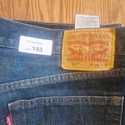 Levis 527 36x30 jeans