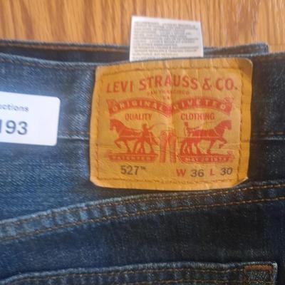 Levis 527 36x30 jeans