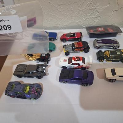 hotwheels and other pocket cars