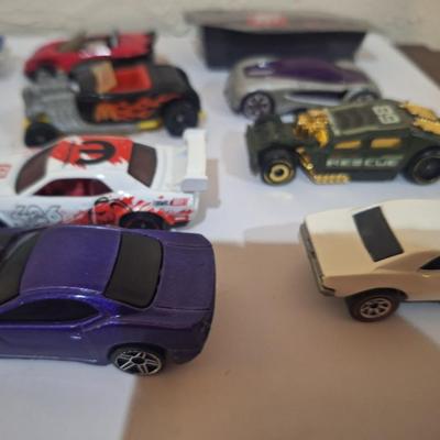 hotwheels and other pocket cars