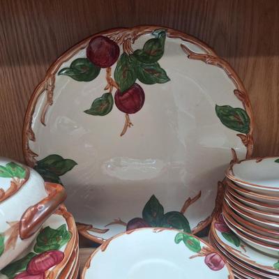 Vintage Franciscan Apple dishe set