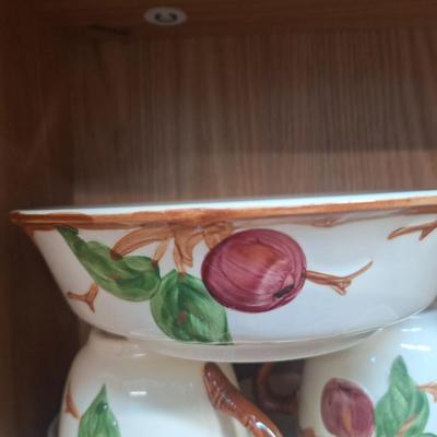Vintage Franciscan Apple dishe set