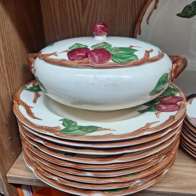 Vintage Franciscan Apple dishe set