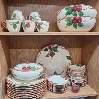 Vintage Franciscan Apple dishe set