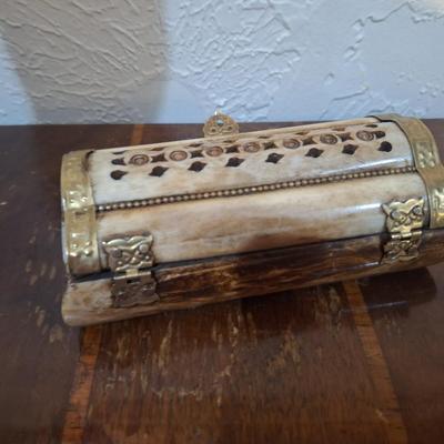 Camel bone trinket box