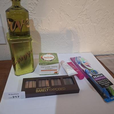Perfume and various cosemtics
