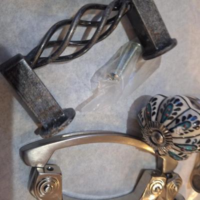 drawer pulls