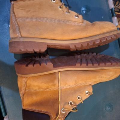 timberland boots women's size 7.5 - needs insoles