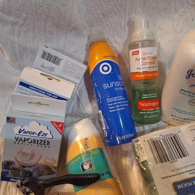 bandages, tissue and other misc items