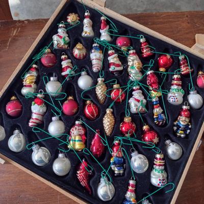 Collection of Christmas/Holiday Decor