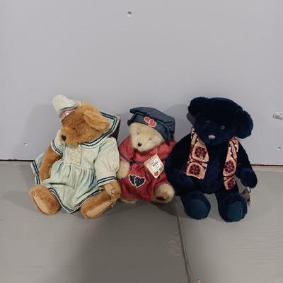 LARGER BOYD'S BEARS