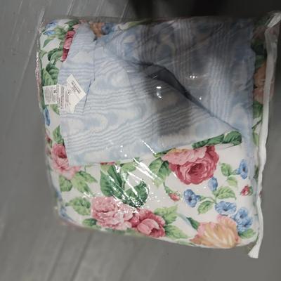 KING SIZE BED IN A BAG COMFORTER WITH EXTRAS
