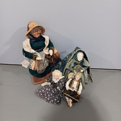GRACEFULLY AGED COLLECTIBLE DOLLS