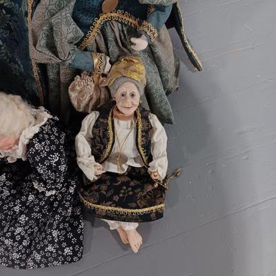 GRACEFULLY AGED COLLECTIBLE DOLLS