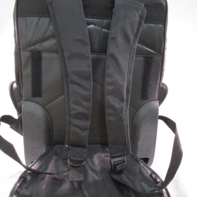 Sale Photo Thumbnail #106: Has 2 side pockets, 3 front pockets &  removable shoulder strap, see pictures