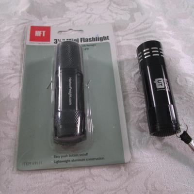 Sale Photo Thumbnail #286: Mini flashlights take 3 AAA batteries not included, work light takes AAA batteries, See pictures