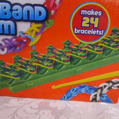 Sale Photo Thumbnail #437: Makes 24 bracelets, see pictures
